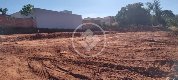 Casa com 2 Quartos à venda, 180m² no Jardim Esmeralda, Caldas Novas