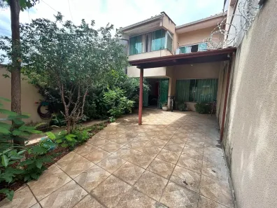 Sobrado com 4 Quartos à venda, 140m² no Setor Jaó, Goiânia