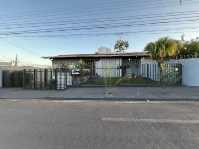 Casa com 5 Quartos para alugar, 410m² no Jardim das Américas, Cuiabá