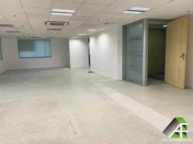 Sala Comercial com 1 Quarto para alugar, 160m² no Itaim Bibi, São Paulo