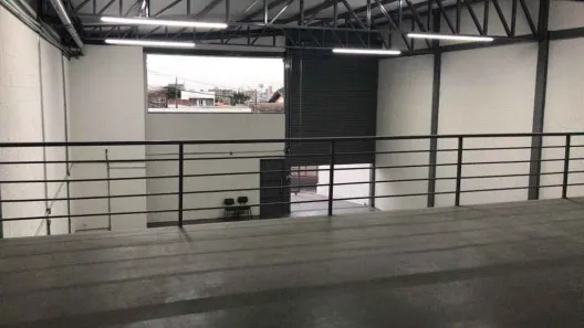 Galpão/Depósito/Armazém para alugar, 400m² no Jardim Solange, Bauru