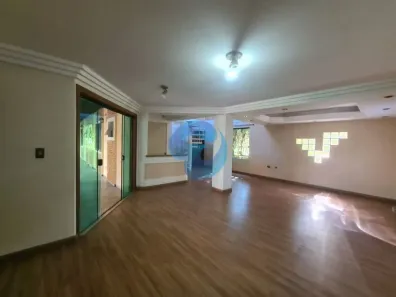 Sobrado com 3 Quartos à venda, 350m² no Centro, Araçoiaba da Serra