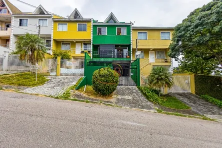 Sobrado com 3 Quartos à venda, 245m² no Pilarzinho, Curitiba