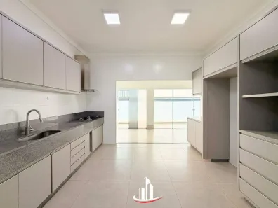 Casa de Condomínio com 3 Quartos à venda, 243m² no Jockey Park, Uberaba