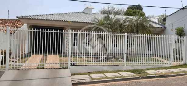 Casa com 3 Quartos à venda, 200m² no Jardim Universitário, Cuiabá
