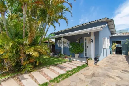 Casa com 4 Quartos à venda, 240m² no Niterói, Canoas