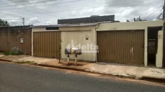 Casa com 2 Quartos à venda, 163m² no Jardim Europa, Uberlândia