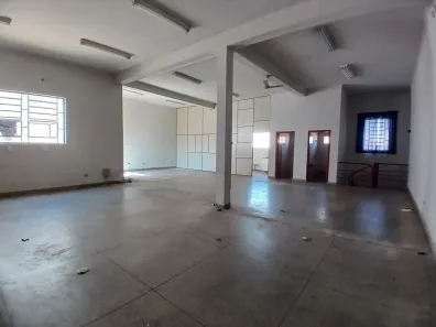 Imóvel Comercial para alugar, 215m² no Santa Cruz, Americana