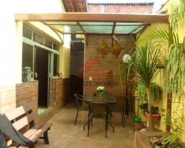 Sobrado com 3 Quartos à venda, 220m² no Vila Bocaina, Mauá