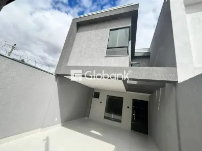 Casa com 3 Quartos à venda, 100m² no Loteamento Jardim Niemeyer, Montes Claros