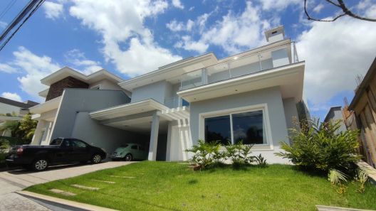 Casa com 4 Quartos para venda ou aluguel, 317m² no Boa Vista, Joinville