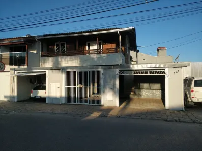 Casa com 2 Quartos para alugar, 72m² no São Vicente, Itajaí