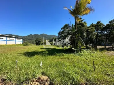 Lote/Terreno à venda, 1334m² no Rodeio 12, Rodeio