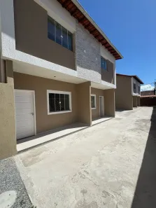 Casa de Condomínio com 2 Quartos à venda, 70m² no Ouro Verde, Rio das Ostras