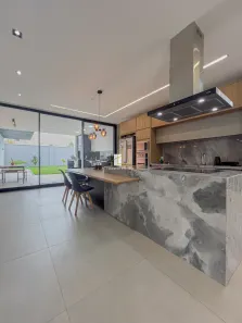 Casa de Condomínio com 3 Quartos à venda, 218m² no Jacuhy, Serra