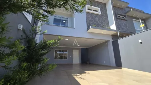 Sobrado com 3 Quartos à venda, 207m² no Jardim Gisela, Toledo