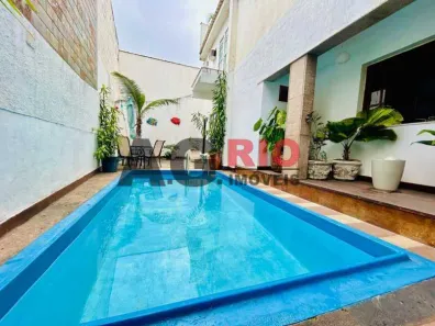 Casa com 5 Quartos à venda, 190m² no Curicica, Rio de Janeiro