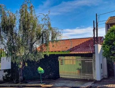 Casa com 3 Quartos à venda, 124m² no Universitário, Londrina