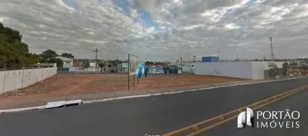Prédio Comercial para alugar, 1600m² no Parque Bauru, Bauru