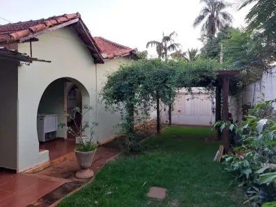 Fazenda/Sítio com 3 Quartos à venda, 234m² no Jurucê, Jardinópolis