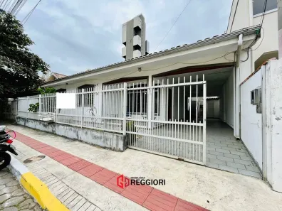 Casa com 6 Quartos à venda, 380m² no Centro, Balneário Camboriú
