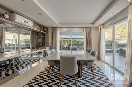 Casa com 4 Quartos à venda, 430m² no Itacorubi, Florianópolis