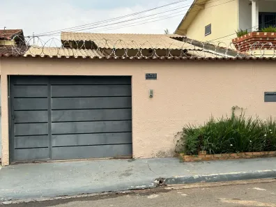 Casa com 3 Quartos à venda, 130m² no Santa Genoveva, Goiânia