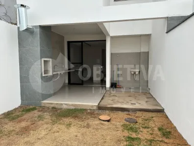Casa com 3 Quartos à venda, 105m² no Novo Mundo, Uberlândia