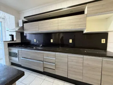 Apartamento com 2 Quartos para alugar, 63m² no Praia Comprida, São José