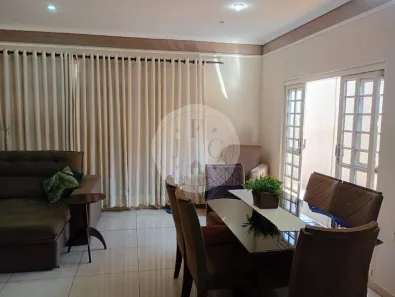 Casa com 3 Quartos à venda, 182m² no Vila Tibério, Ribeirão Preto