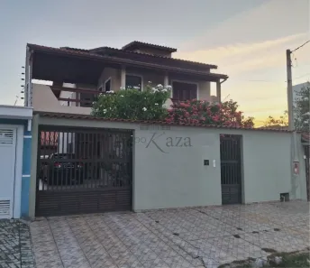Sobrado com 4 Quartos à venda, 241m² no Vila Atlântica, Caraguatatuba