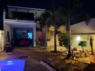 Sobrado com 3 Quartos à venda, 181m² no Jardim das Torres, São Carlos