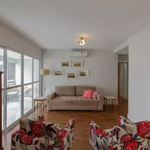 Apartamento com 3 Quartos para alugar, 137m² no Vila Olímpia, São Paulo
