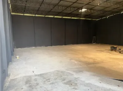 Galpão/Depósito/Armazém com 3 Quartos para alugar, 1000m² no Nova Cidade, Manaus