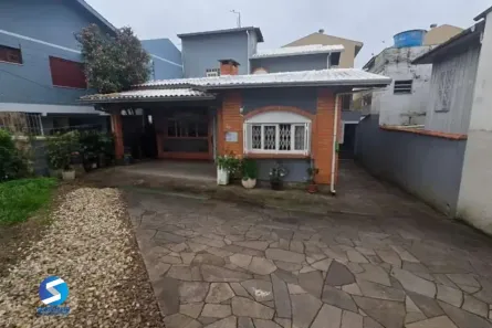 Casa com 3 Quartos à venda, 360m² no Vila Ipiranga, Porto Alegre