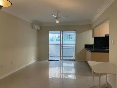 Apartamento com 3 Quartos para alugar, 111m² no Centro, Balneário Camboriú