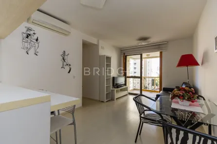Apartamento com 2 Quartos para alugar, 71m² no Passo da Areia, Porto Alegre