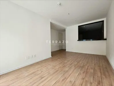 Apartamento com 2 Quartos para alugar, 74m² no Várzea, Teresópolis