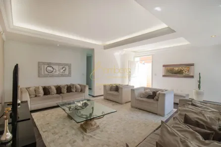 Casa com 3 Quartos para alugar, 320m² no Jardim Londrina, São Paulo