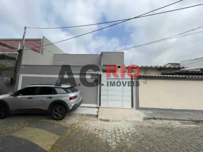 Casa de Condomínio com 3 Quartos à venda, 180m² no Taquara, Rio de Janeiro