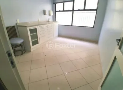 Sala Comercial à venda, 119m² no Menino Deus, Porto Alegre