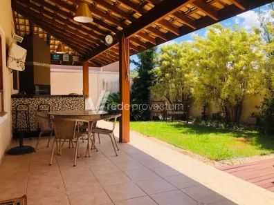 Casa de Condomínio com 3 Quartos à venda, 230m² no Ortizes, Valinhos
