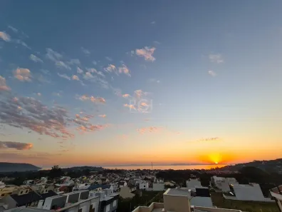 Lote/Terreno à venda, 200m² no Guarujá, Porto Alegre