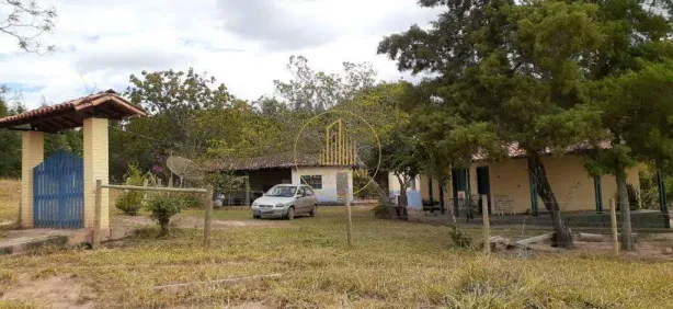 Fazenda/Sítio com 2 Quartos à venda, 48m² no Bom Jesus, Curvelo