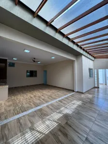 Casa com 3 Quartos à venda, 110m² no Parque Laranjeiras, Rio Verde