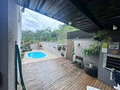 Casa com 3 Quartos à venda, 217m² no Córrego Grande, Florianópolis