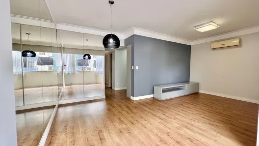 Apartamento com 3 Quartos à venda, 100m² no Centro, Florianópolis