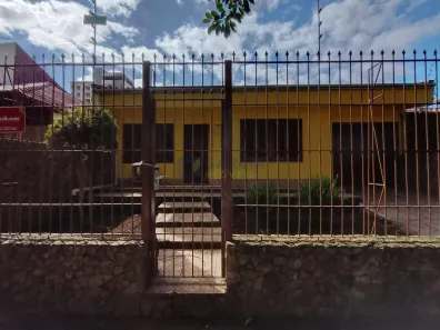 Casa com 3 Quartos para venda ou aluguel, 111m² no Jardim São Pedro, Porto Alegre