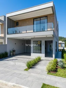 Casa com 3 Quartos à venda, 132m² no São João do Rio Vermelho, Florianópolis