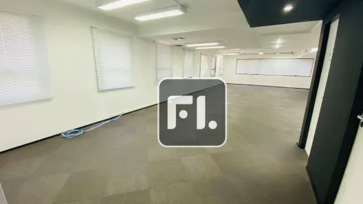 Sala Comercial para alugar, 133m² no Vila Olímpia, São Paulo